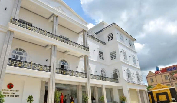 Khách sạn lưu trú